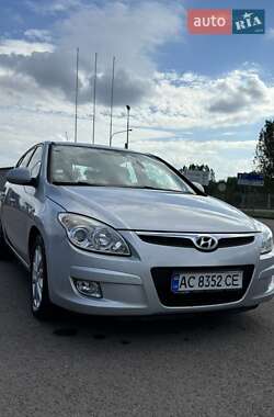 Хэтчбек Hyundai i30 2008 в 
