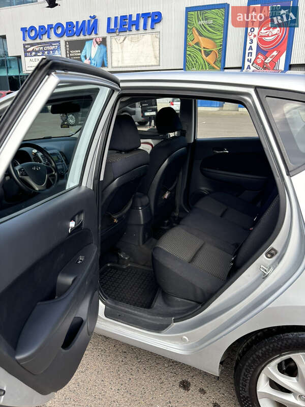 Хэтчбек Hyundai i30 2008 в Ковеле фото 12 Хэтчбек Hyundai i30 2008 в Ковеле