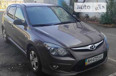 Хэтчбек Hyundai i30 2011 в Киеве