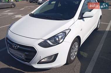 Хэтчбек Hyundai i30 2016 в Киеве