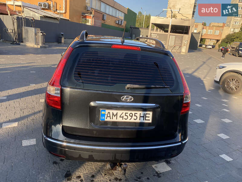 Универсал Hyundai i30 2010 в Ужгороде