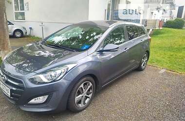 Универсал Hyundai i30 2015 в Ровно