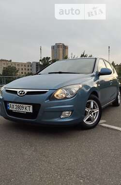 Хэтчбек Hyundai i30 2009 в Киеве