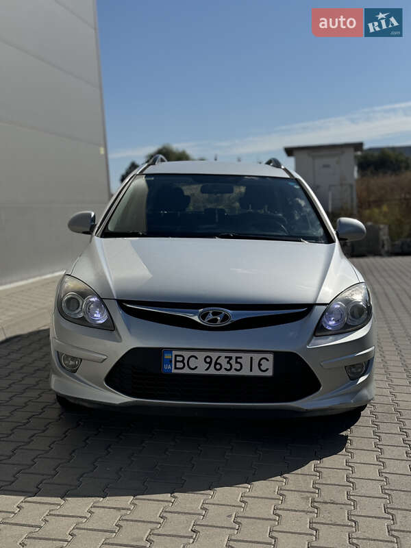 Универсал Hyundai i30 2010 в Киеве