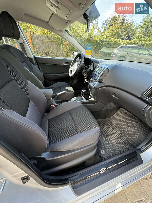 Универсал Hyundai i30 2010 в Киеве