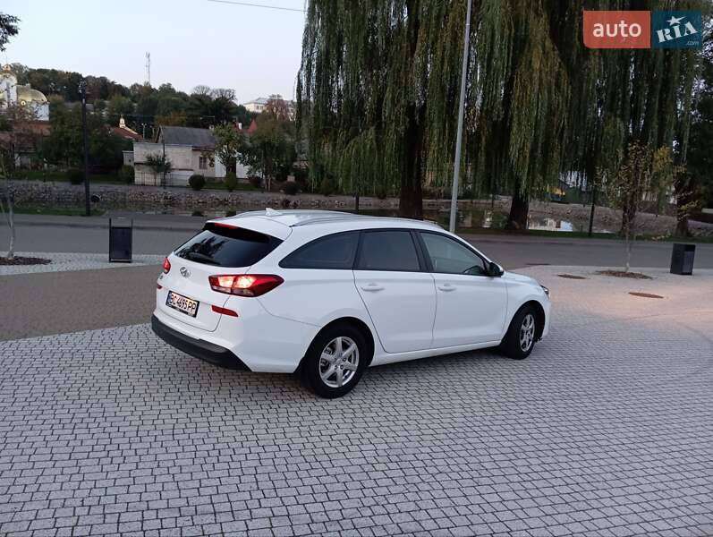 Универсал Hyundai i30 2022 в Львове фото 6 Универсал Hyundai i30 2022 в Львове