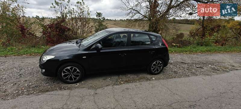 Хэтчбек Hyundai i30 2009 в Хмельнике фото 12 Хэтчбек Hyundai i30 2009 в Хмельнике