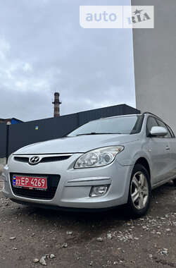 Універсал Hyundai i30 2009 в Сумах