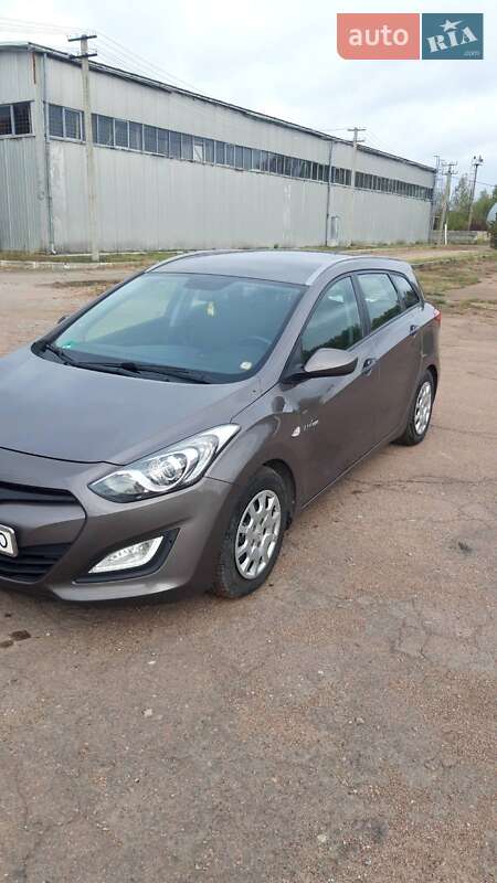 Універсал Hyundai i30 2013 в Житомирі