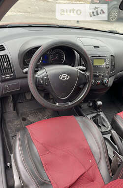 Хэтчбек Hyundai i30 2008 в Сумах