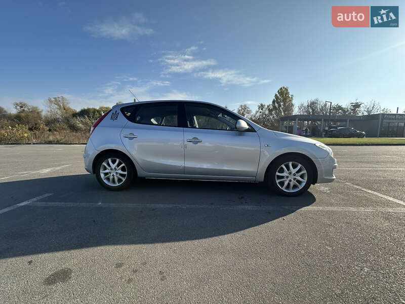 Хетчбек Hyundai i30 2008 в Києві