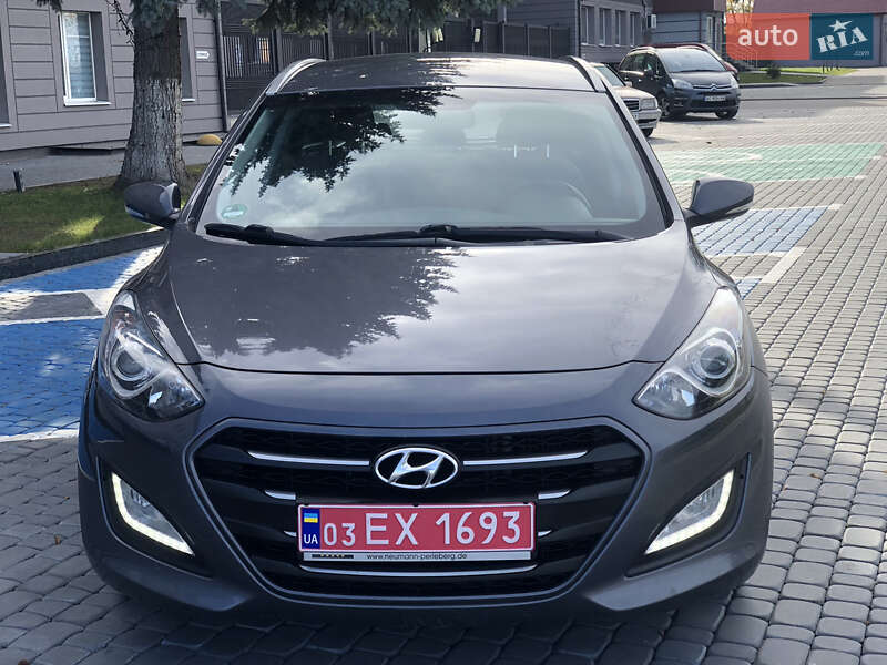 Универсал Hyundai i30 2015 в Луцке