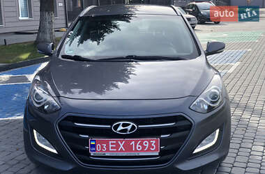 Универсал Hyundai i30 2015 в Луцке