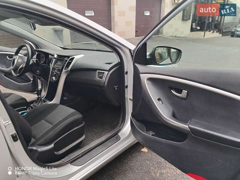 Универсал Hyundai i30 2012 в Белой Церкви