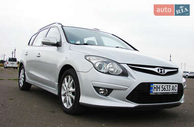 Универсал Hyundai i30 2011 в Одессе