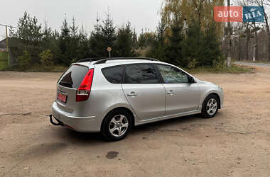 Универсал Hyundai i30 2010 в Калуше