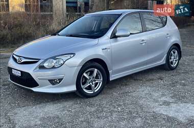 Хетчбек Hyundai i30 2012 в Хоролі