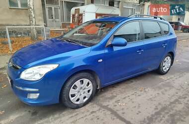 Универсал Hyundai i30 2008 в Сумах