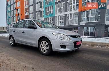 Универсал Hyundai i30 2008 в Чернигове