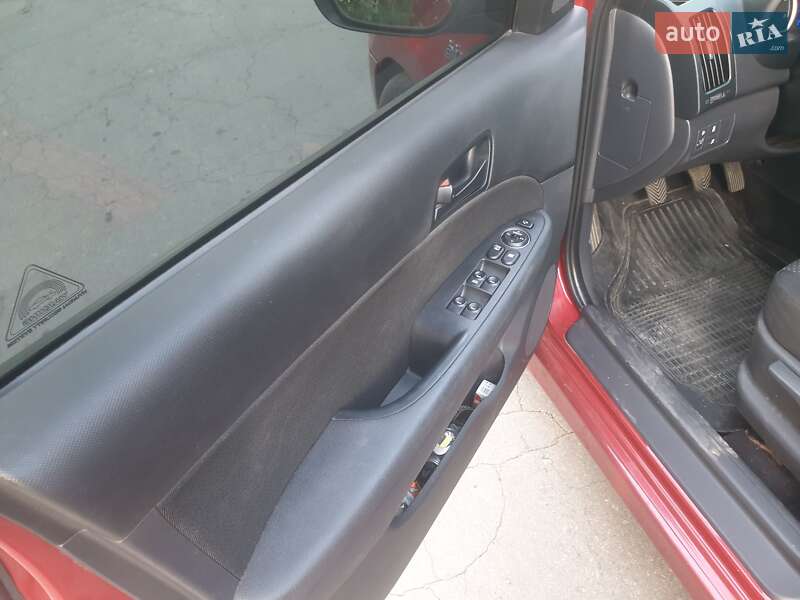 Хетчбек Hyundai i30 2011 в Житомирі