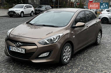 Хетчбек Hyundai i30 2012 в Дніпрі