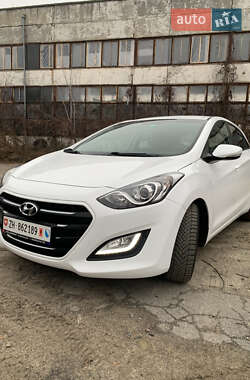 Хэтчбек Hyundai i30 2015 в Луцке