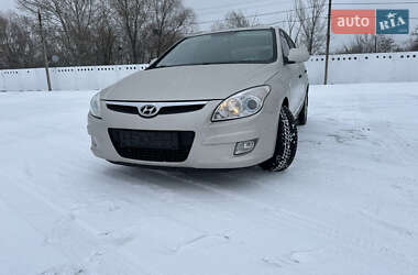 Хэтчбек Hyundai i30 2008 в Киеве