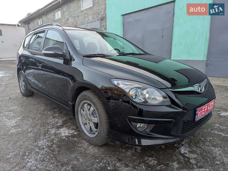 Універсал Hyundai i30 2011 в Дубні