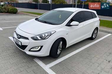 Универсал Hyundai i30 2013 в Киеве