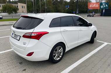 Универсал Hyundai i30 2013 в Киеве