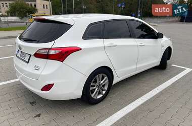 Универсал Hyundai i30 2013 в Киеве