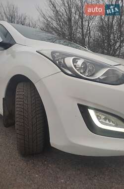 Универсал Hyundai i30 2013 в Змиеве