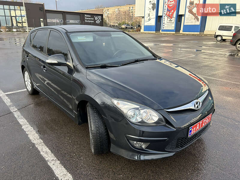 Хетчбек Hyundai i30 2011 в Ковелі