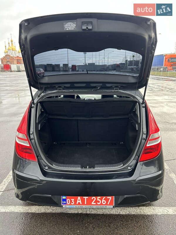 Хетчбек Hyundai i30 2011 в Ковелі