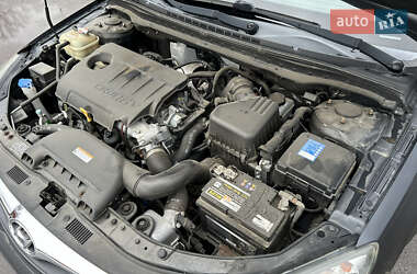 Хэтчбек Hyundai i30 2011 в 