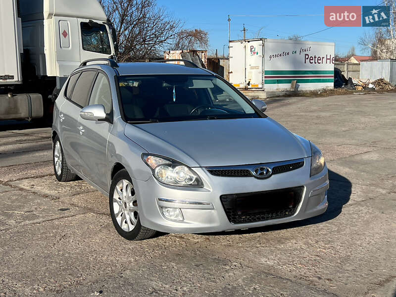 Универсал Hyundai i30 2010 в Киеве