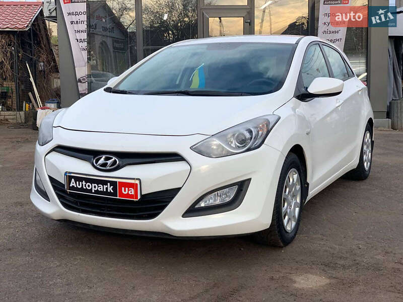 Хэтчбек Hyundai i30 2012 в Виннице