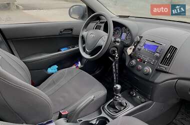 Хэтчбек Hyundai i30 2009 в Киеве