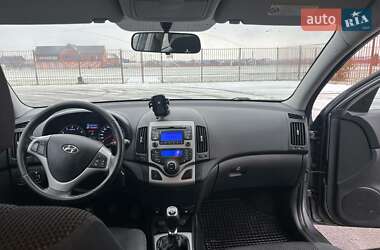 Універсал Hyundai i30 2010 в Луцьку