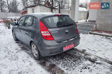 Хэтчбек Hyundai i30 2010 в Луцке