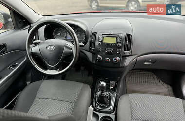 Хэтчбек Hyundai i30 2010 в Вознесенске