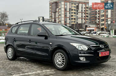 Універсал Hyundai i30 2010 в Тернополі