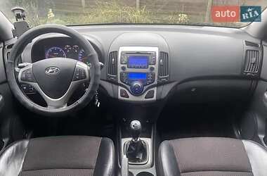 Универсал Hyundai i30 2010 в 