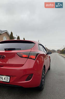 Хэтчбек Hyundai i30 2013 в Киеве