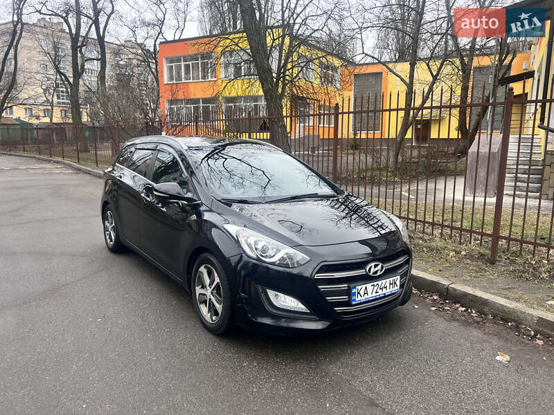 Универсал Hyundai i30 2017 в Киеве