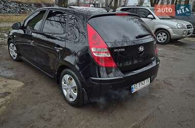 Хетчбек Hyundai i30 2011 в Сумах