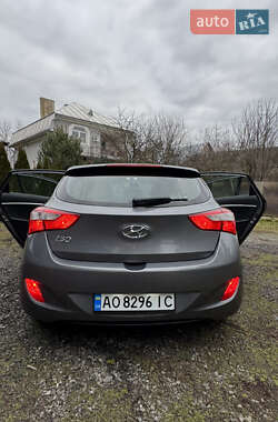 Хетчбек Hyundai i30 2013 в Ужгороді