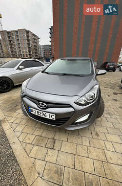 Хетчбек Hyundai i30 2013 в Ужгороді