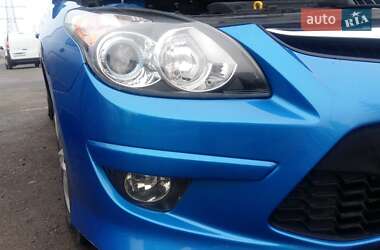 Хэтчбек Hyundai i30 2010 в 