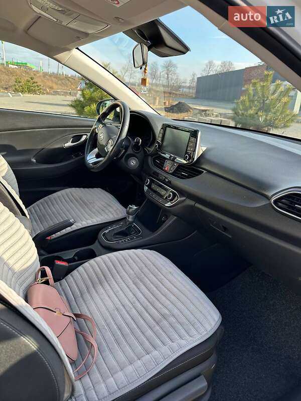 Хэтчбек Hyundai i30 2017 в Хмельницком